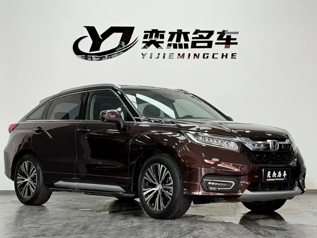 Avancier 370 TURBO 2 WD Luxury