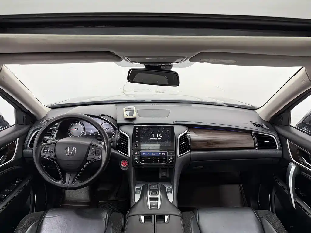 Avancier 370 TURBO 2 WD Luxury