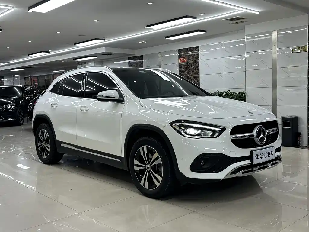 Mercedes-Benz GLA GLA 220