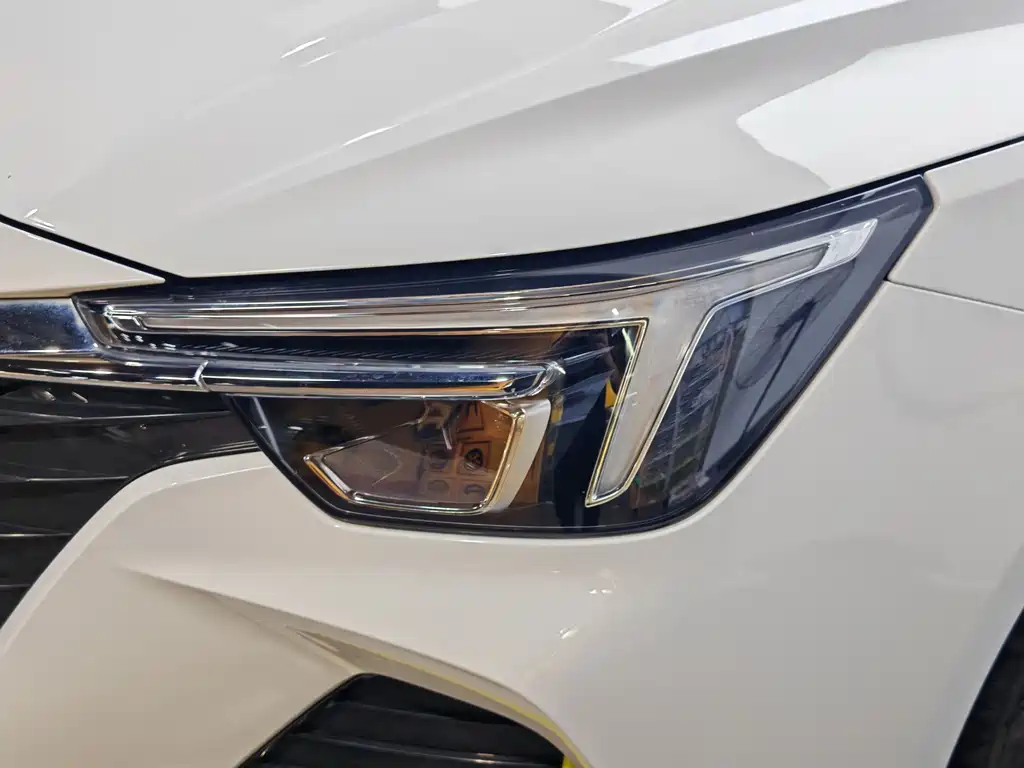 Roewe i6 MAX 300 TGI Auto Cool