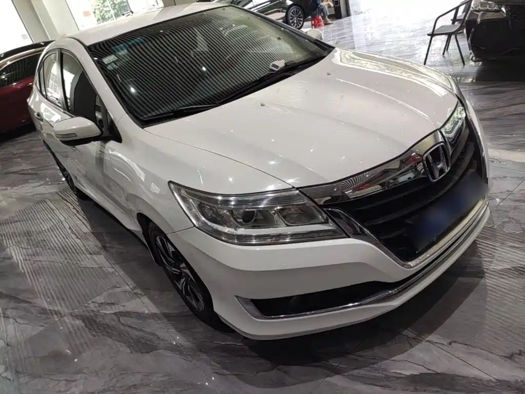 Crider 1.8 L CVT Comfort