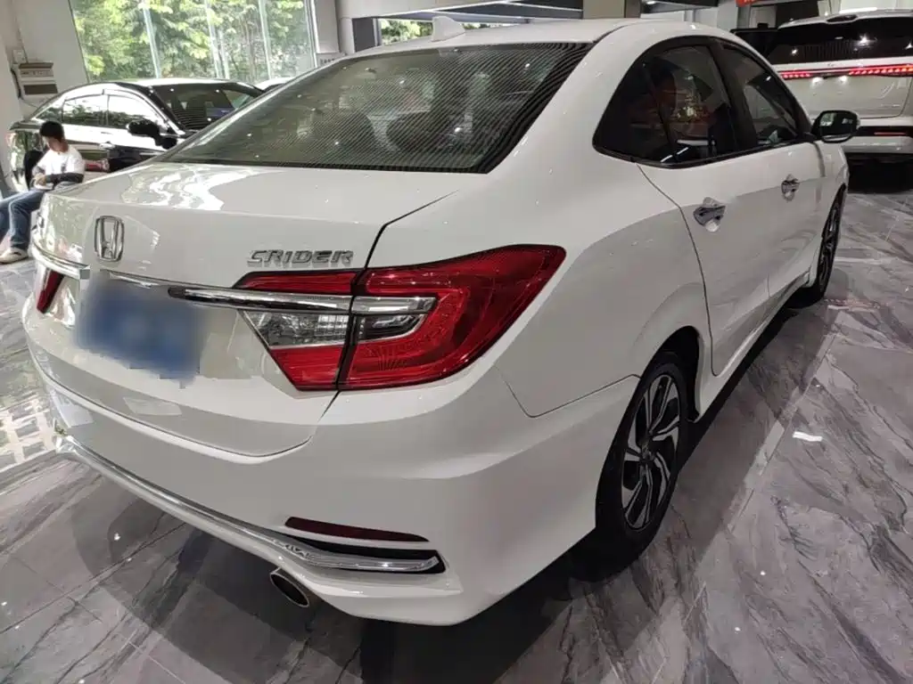 Crider 1.8 L CVT Comfort