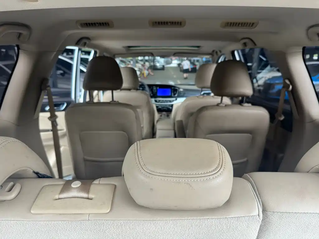 Baojun 730 1.5 L Manual Luxury 7-seat