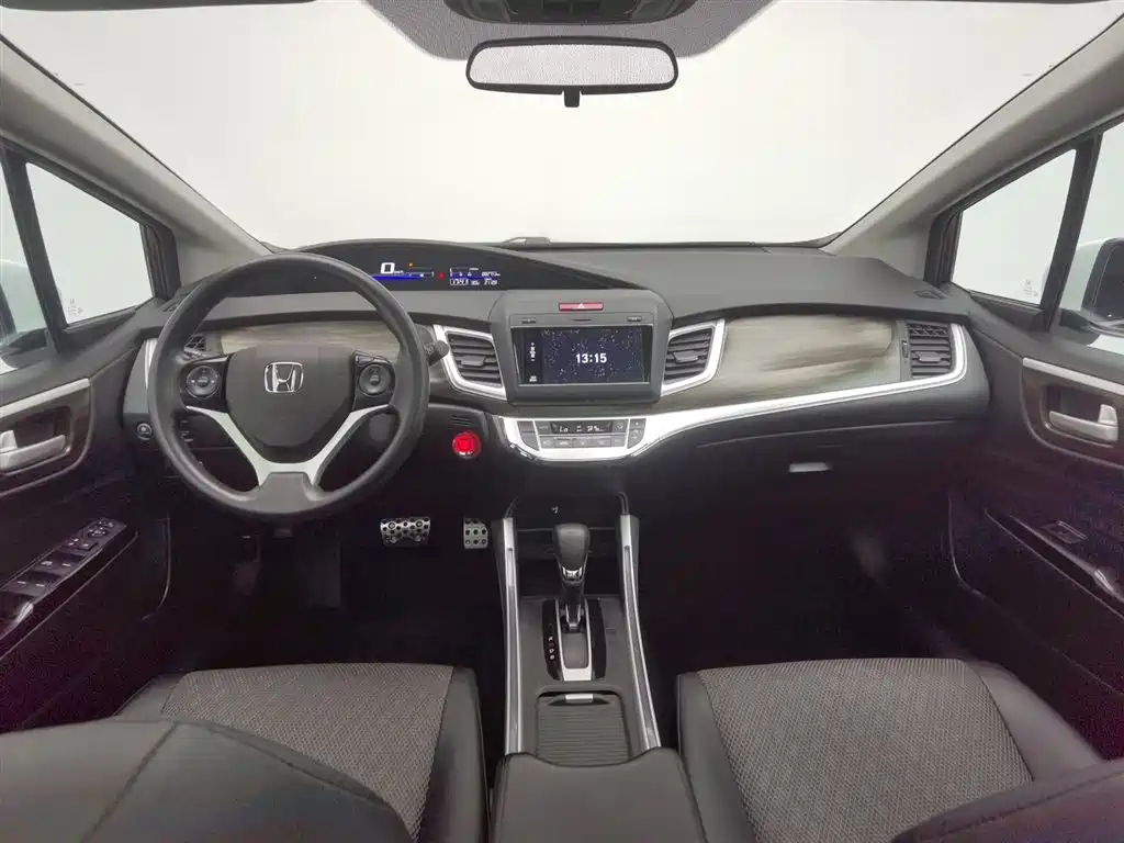Jade 210 TURBO CVT Style 5-seat