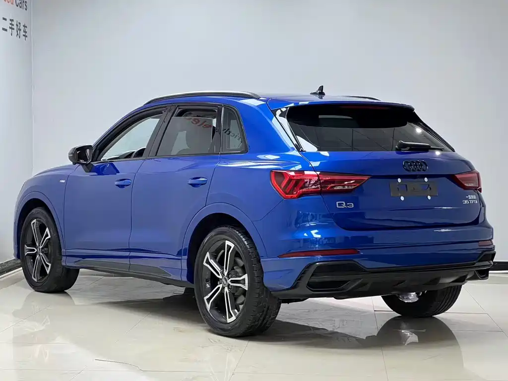 Audi Q3 35 TFSI Fashion Dynamic (1.4 T)