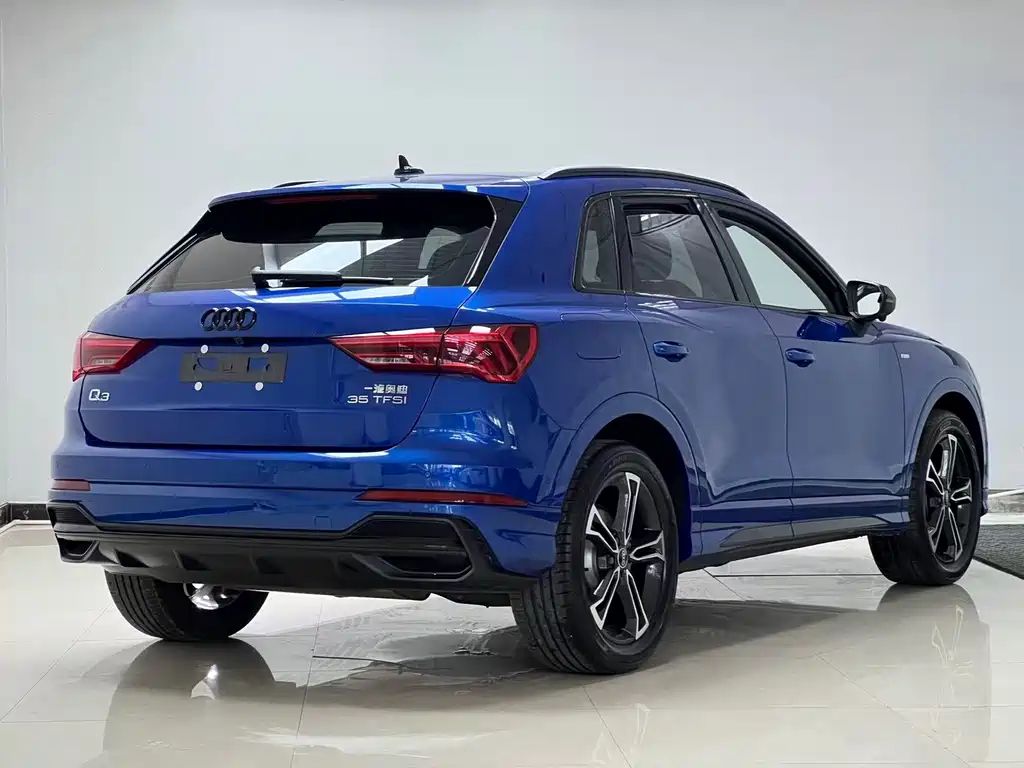 Audi Q3 35 TFSI Fashion Dynamic (1.4 T)