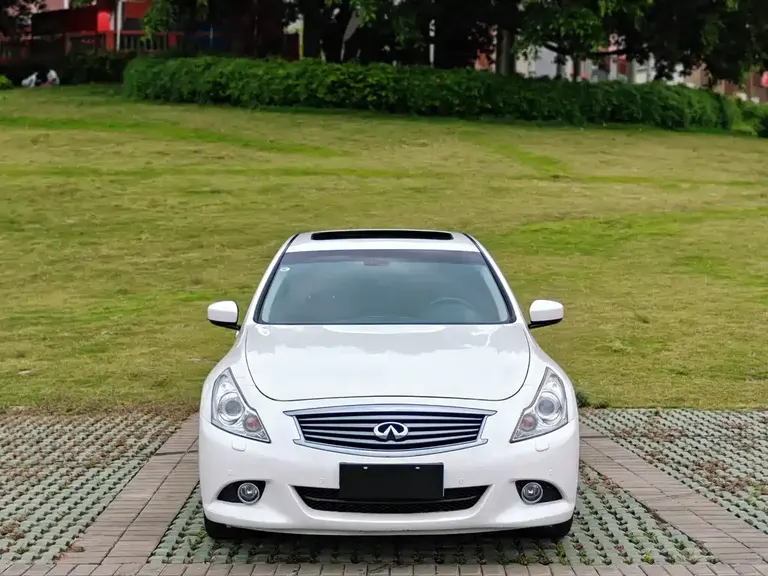 Infiniti G Series G25 Sedan Luxury Sport