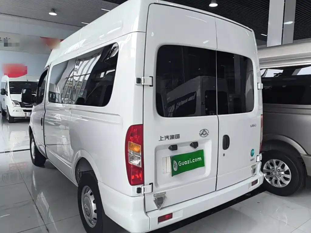 Xintu V80 新途V80 2023款 2.0 T AMT经典傲运通短轴中顶5/6座