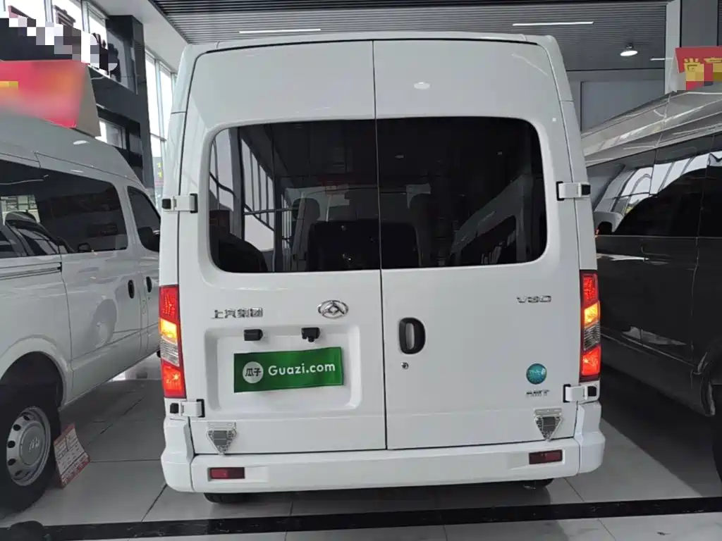 Xintu V80 新途V80 2023款 2.0 T AMT经典傲运通短轴中顶5/6座