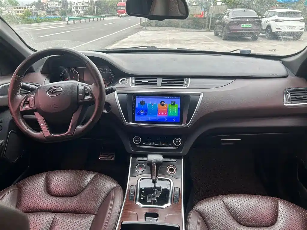 Landwind X7 2.0 T Panoramic Distinguished
