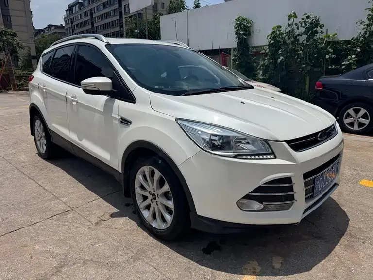 Ford Kuga 1.5 L GTDi 2 WD Style