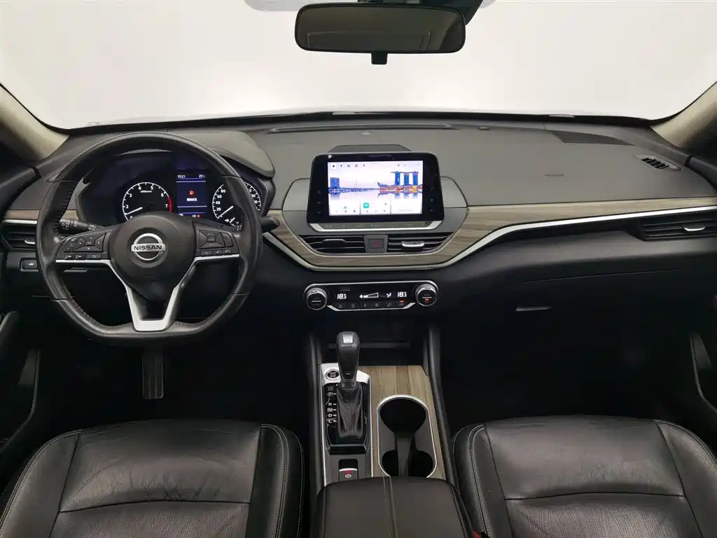 Teana 2.0 L XL Comfort