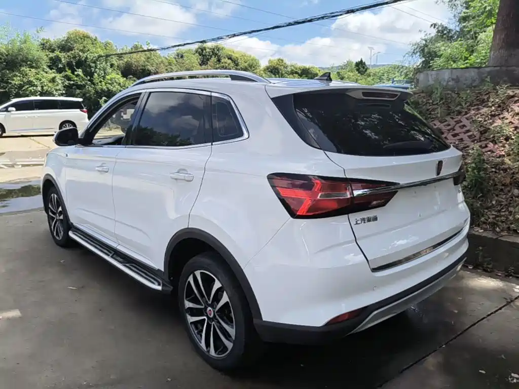 Roewe RX3 1.6 L CVT Flagship