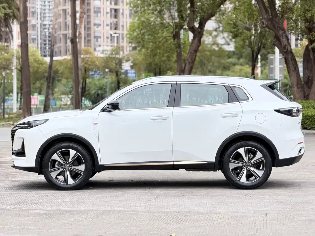 Changan CS55 PLUS 2 nd Gen 1.5 T DCT Distinguished