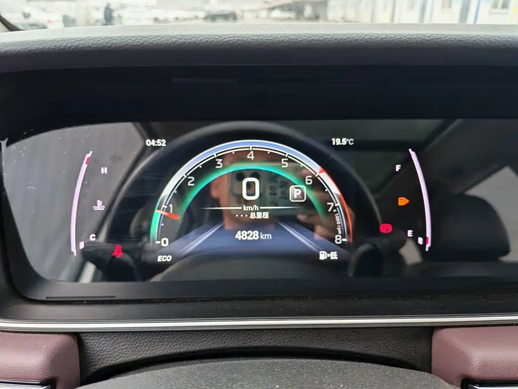 GAC Trumpchi M6 PRO 270 T DCT Premium