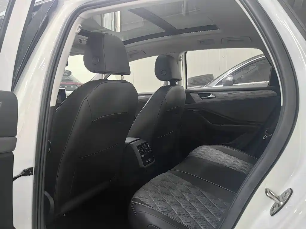 Sagitar 280 TSI DSG Transcend Plus