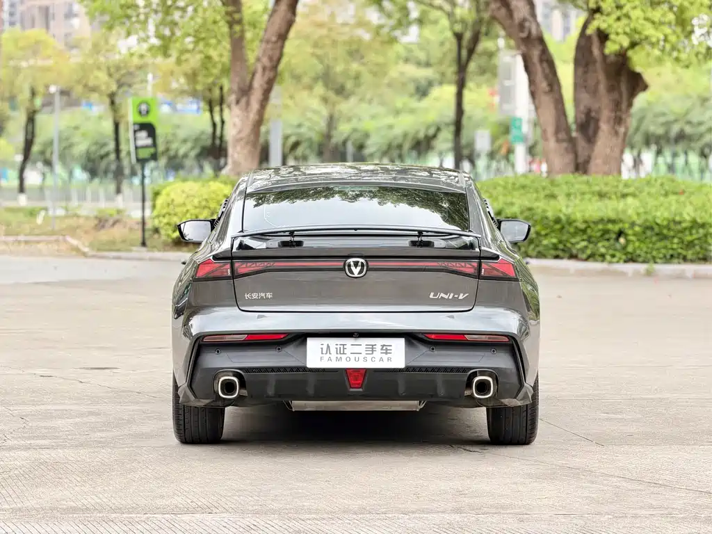 Changan UNI-V 1.5 T Distinguished