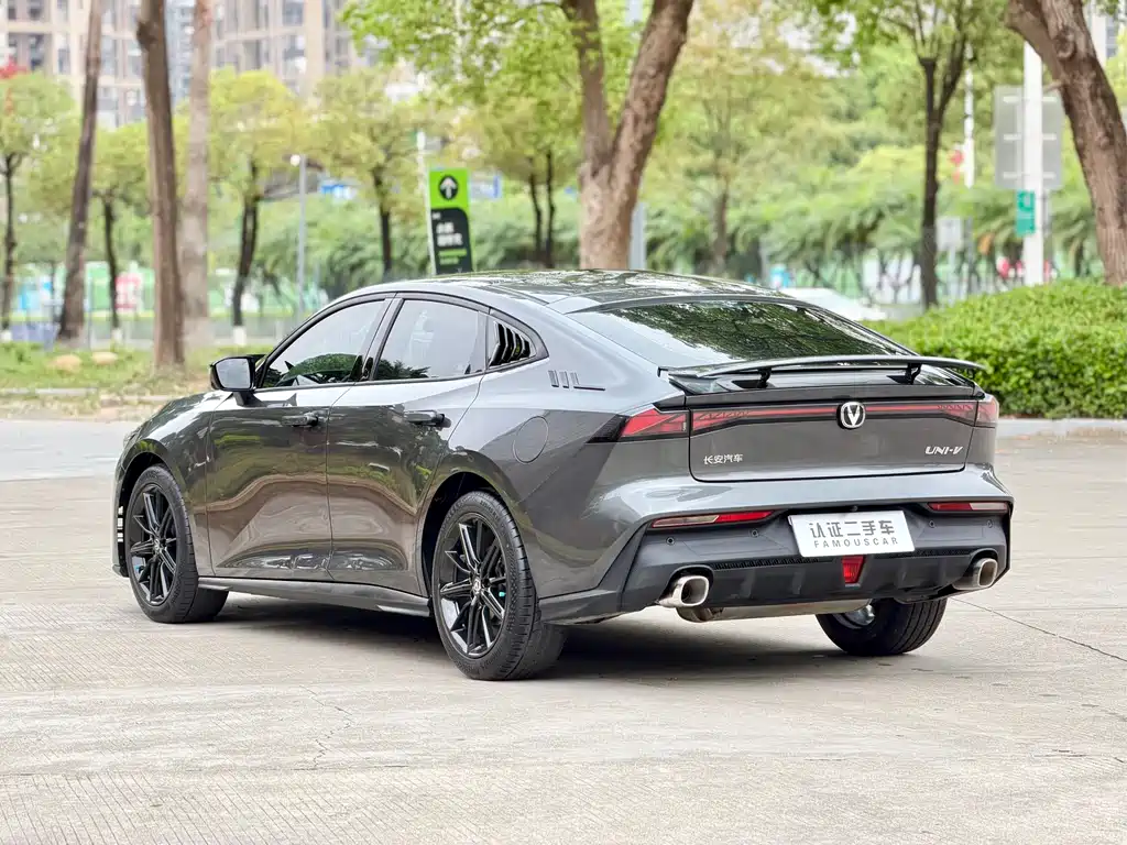 Changan UNI-V 1.5 T Distinguished