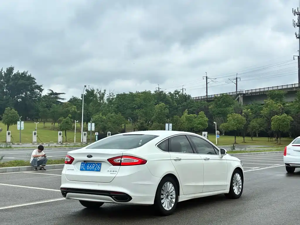Mondeo 2.0 L GTDi200 Fashion