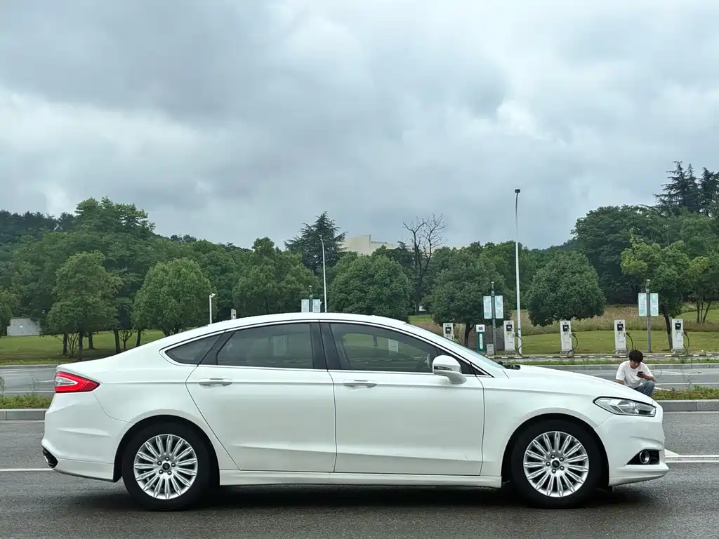 Mondeo 2.0 L GTDi200 Fashion