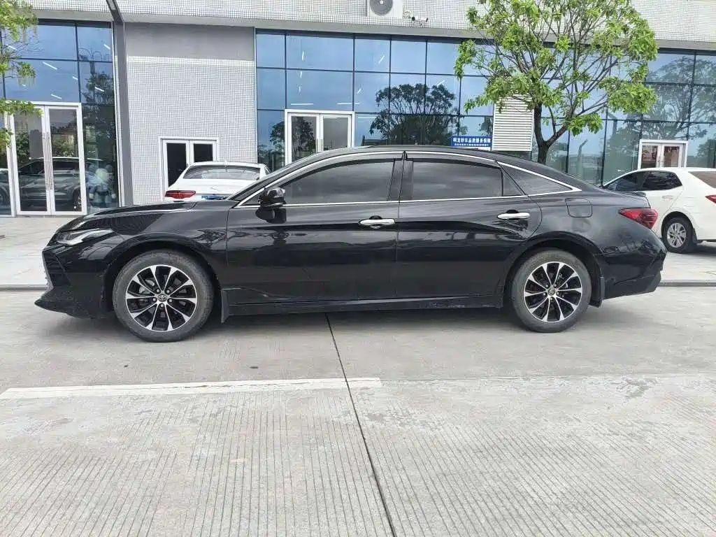 Avalon 2.5 L Luxury