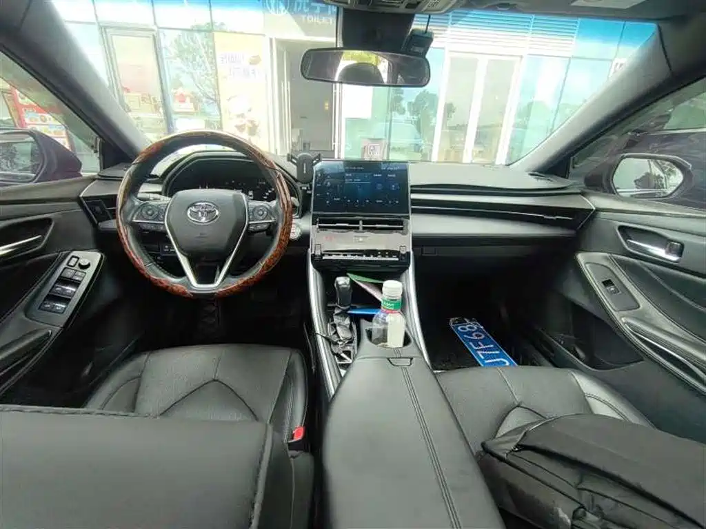 Avalon 2.5 L Luxury