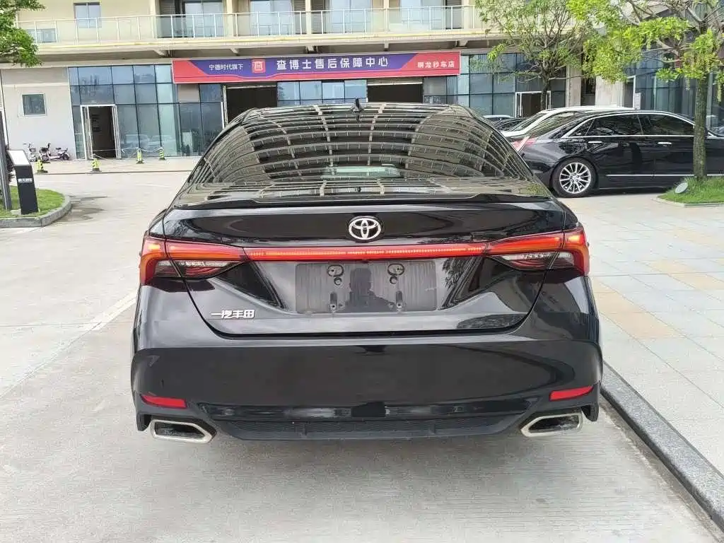 Avalon 2.5 L Luxury