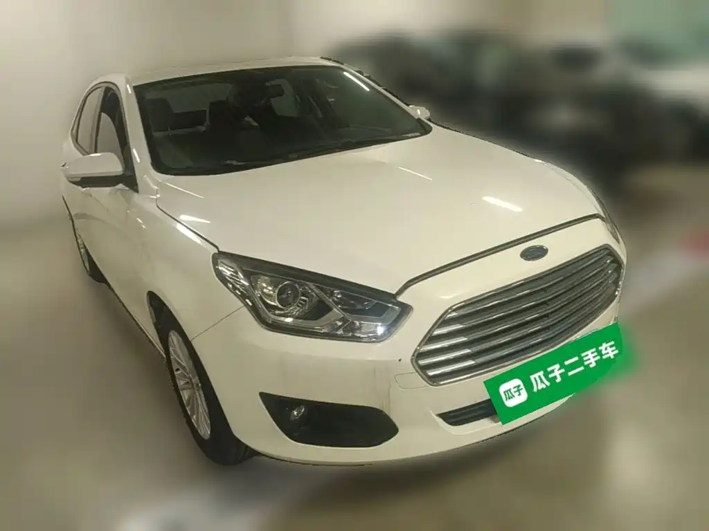 Escort 1.5 L Manual Comfort