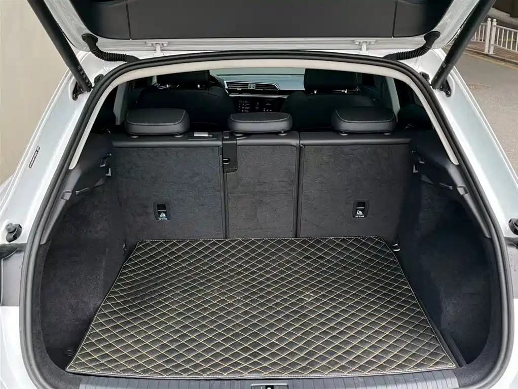 Audi Q3 35 TFSI Fashion Dynamic (1.5 T)