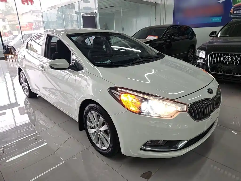 Kia K3 1.6 L Manual GLS