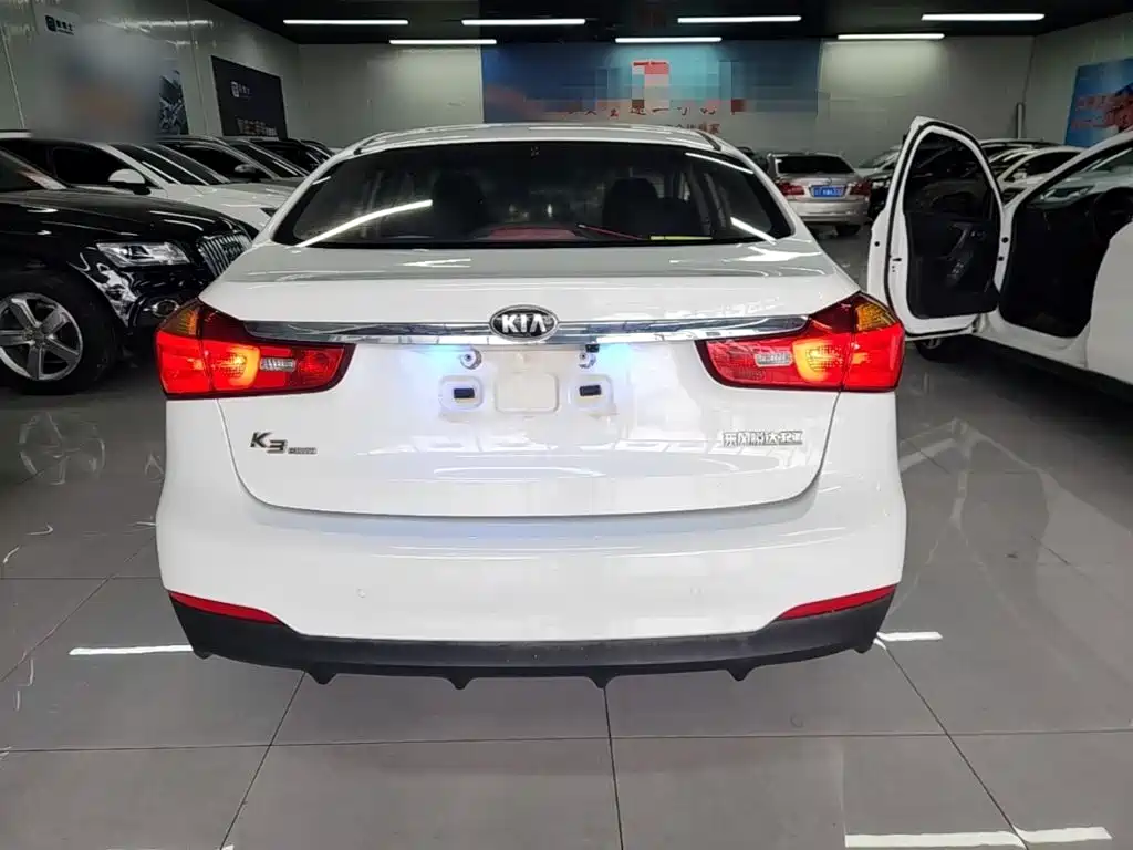 Kia K3 1.6 L Manual GLS