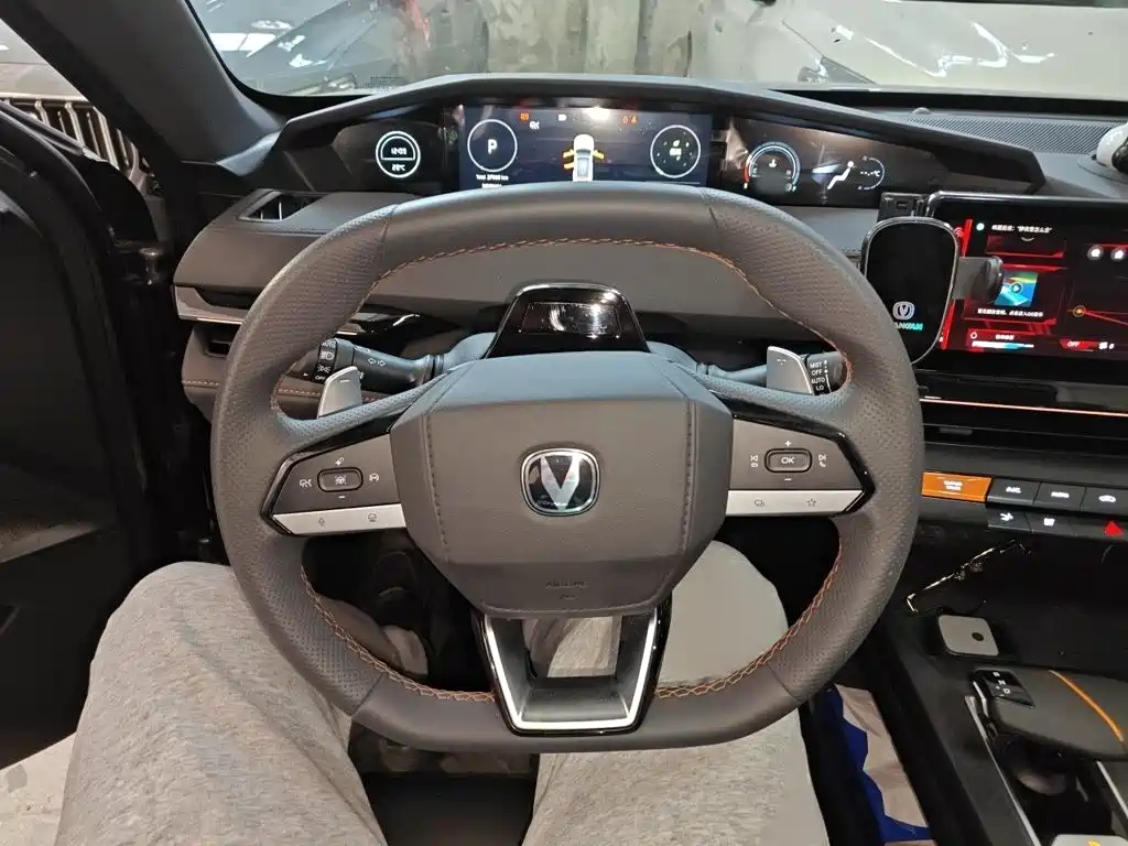Changan UNI-V 1.5 T Distinguished