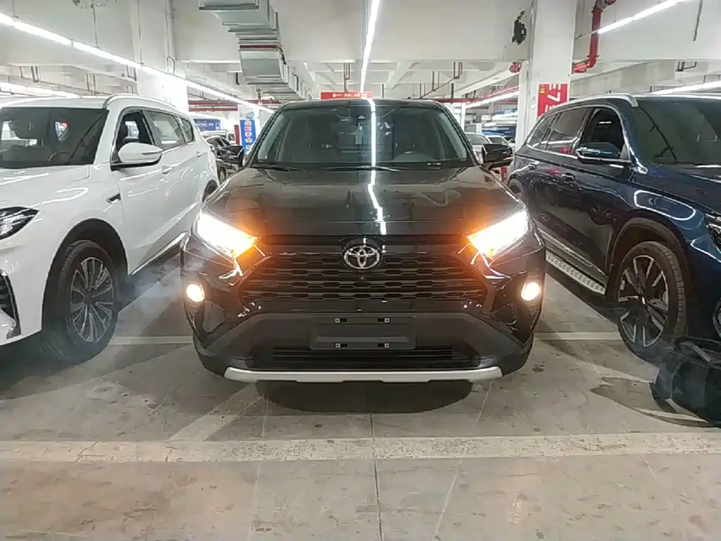 RAV4 2.0 L CVT 2 WD Style Plus