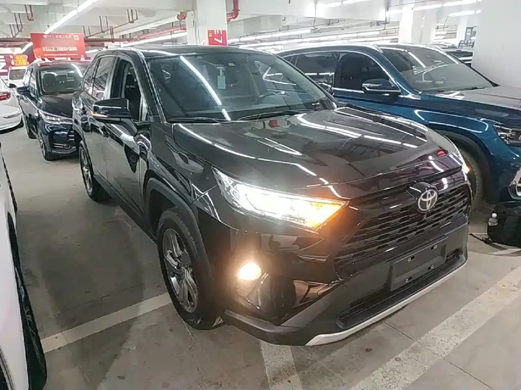 RAV4 2.0 L CVT 2 WD Style Plus
