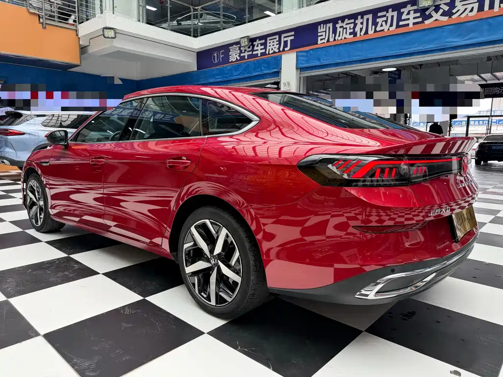Lamando Lamando L 280 TSI DSG Super Hot Flagship