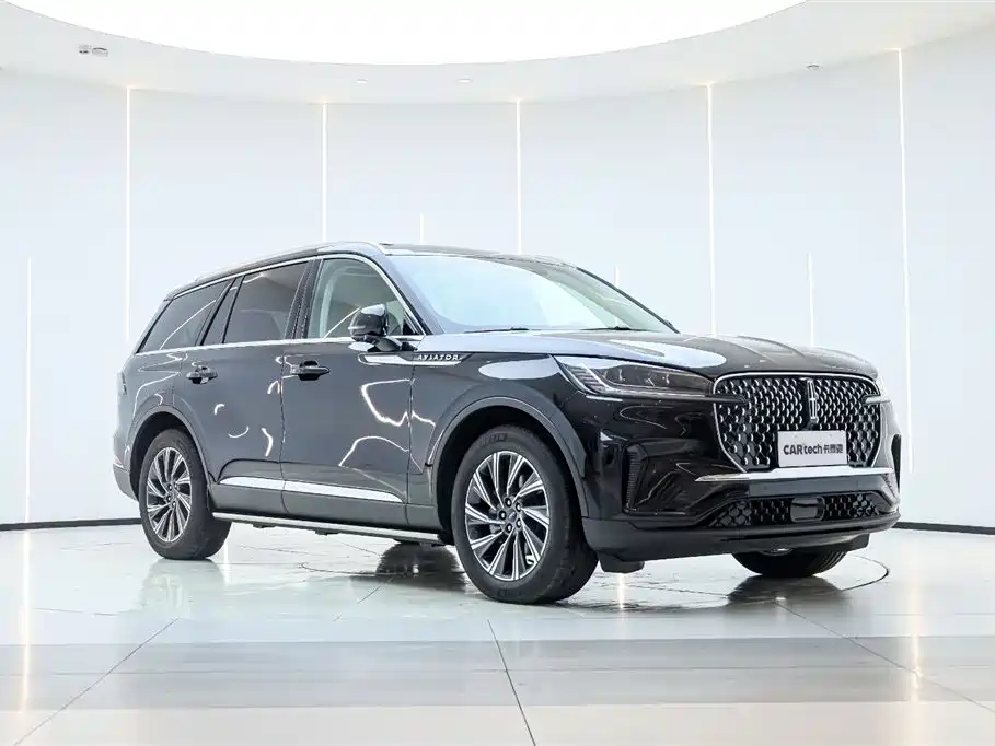 Aviator 3.0 T V6 4 WD Noble Elegant 6-seat