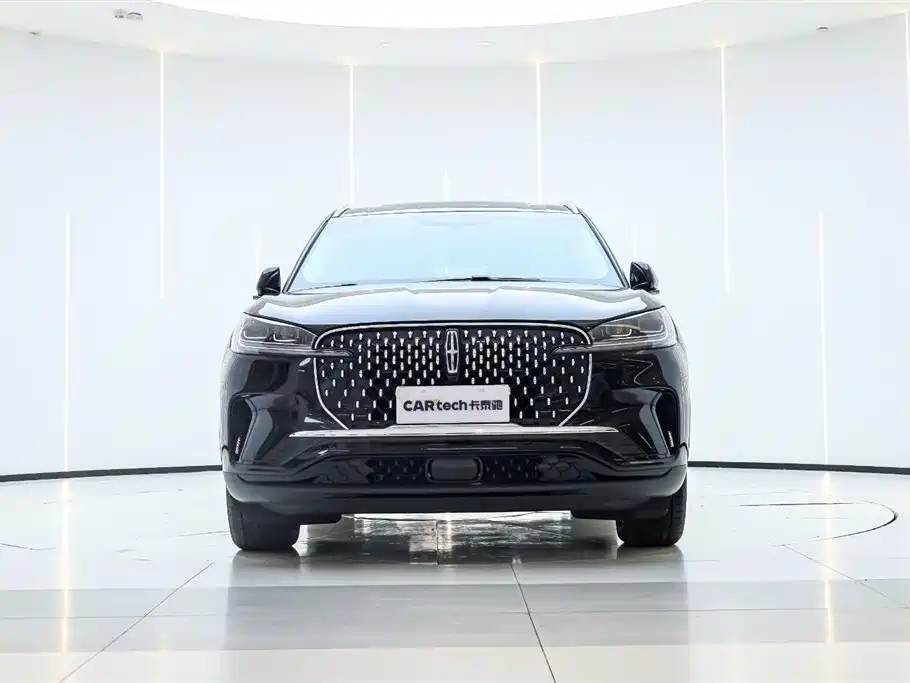 Aviator 3.0 T V6 4 WD Noble Elegant 6-seat