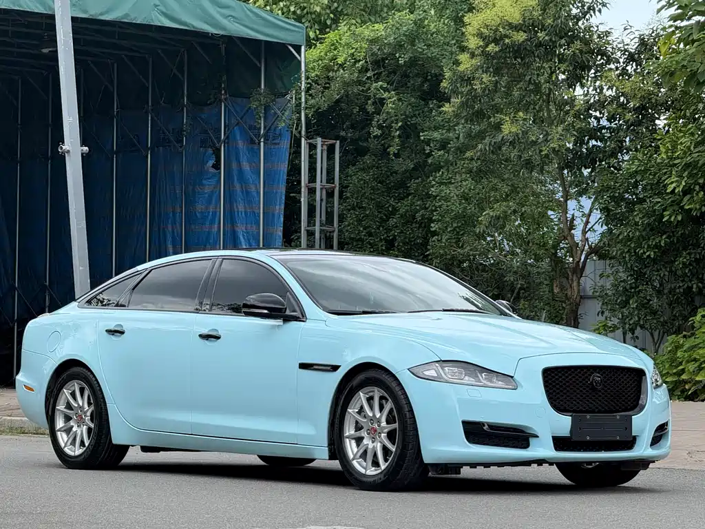 Jaguar XJ XJL 3.0 SC 2 WD Graceful Business