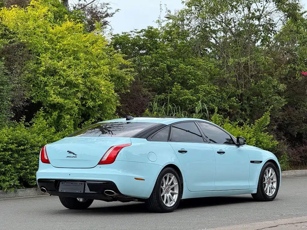 Jaguar XJ XJL 3.0 SC 2 WD Graceful Business
