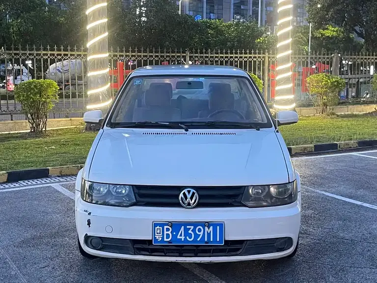 Volkswagen Jetta 1.6 L Partner