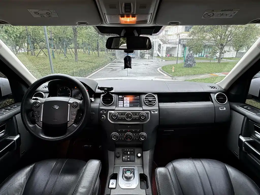 Discovery 3.0 SDV6 HSE Diesel