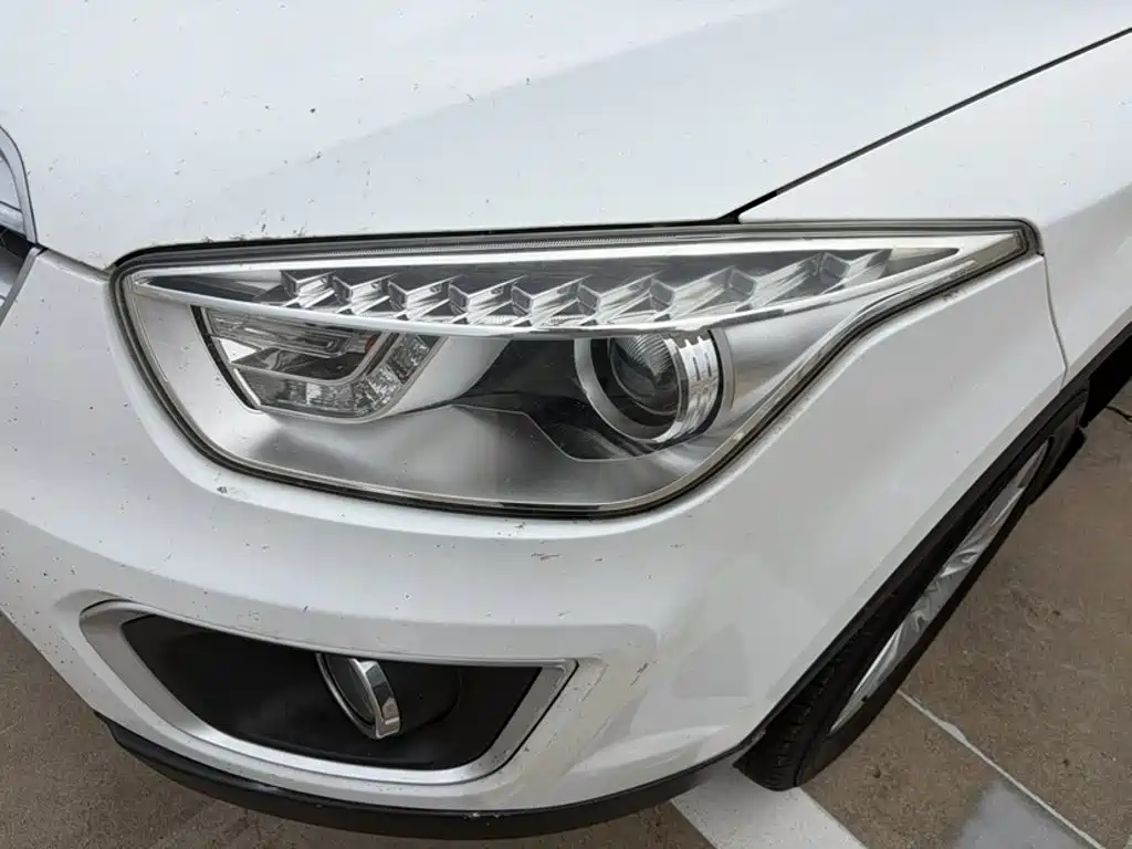 Besturn X80 2.0 L Auto Comfort Anniversary Commemorative