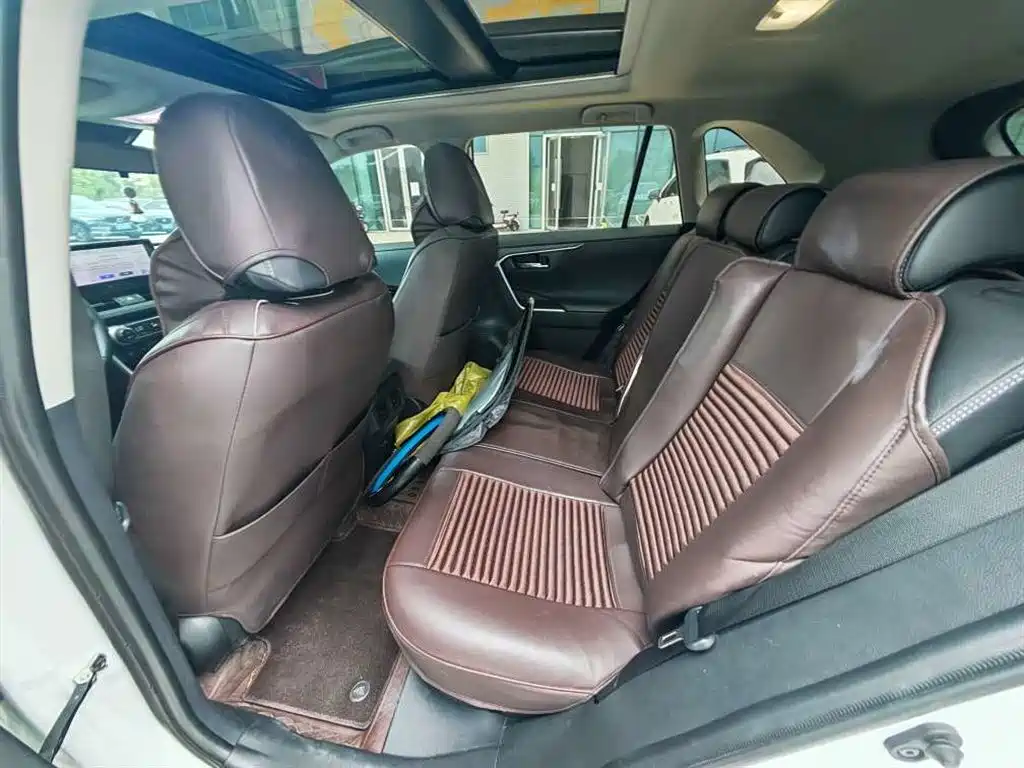 RAV4 2.0 L CVT 2 WD Style Plus