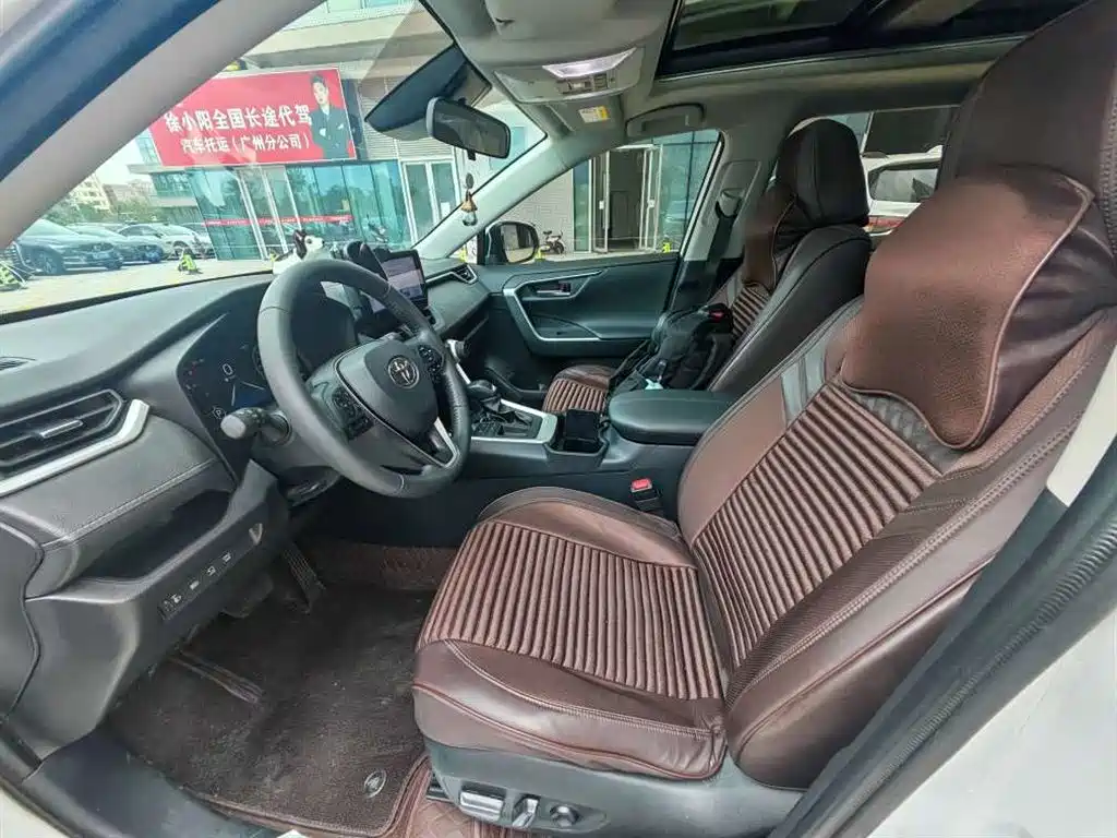 RAV4 2.0 L CVT 2 WD Style Plus