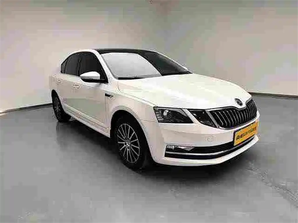 Octavia 1.5 L Auto Smart Travel Luxury CN-VI