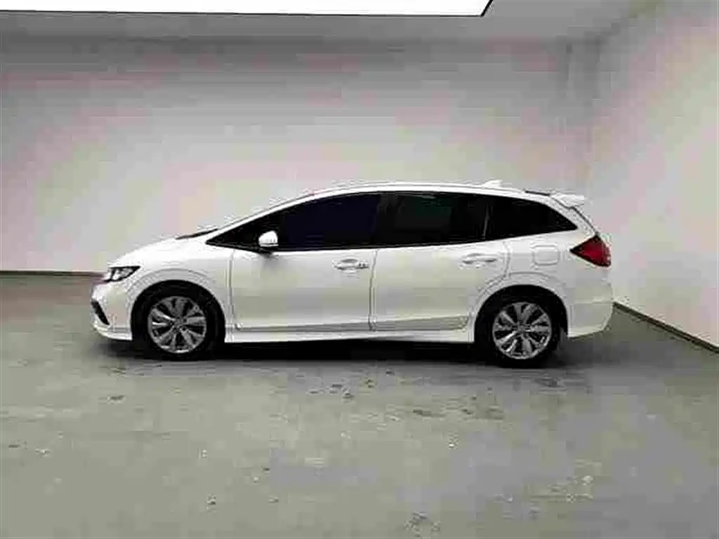 Jade 1.8 L Auto Comfort 5-seat