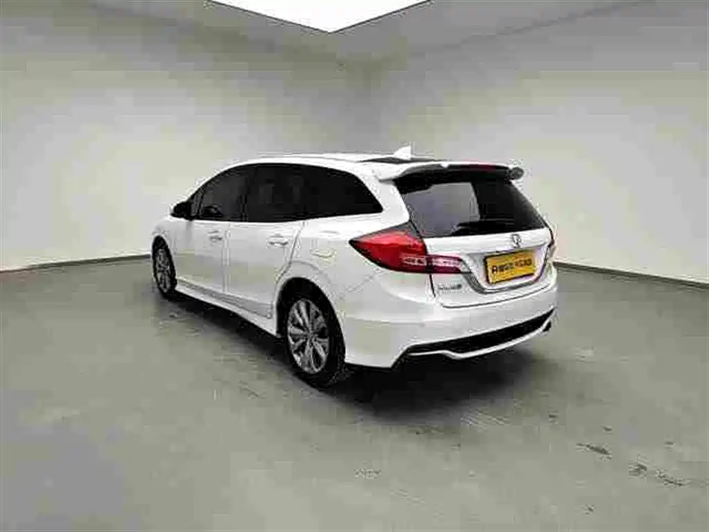 Jade 1.8 L Auto Comfort 5-seat