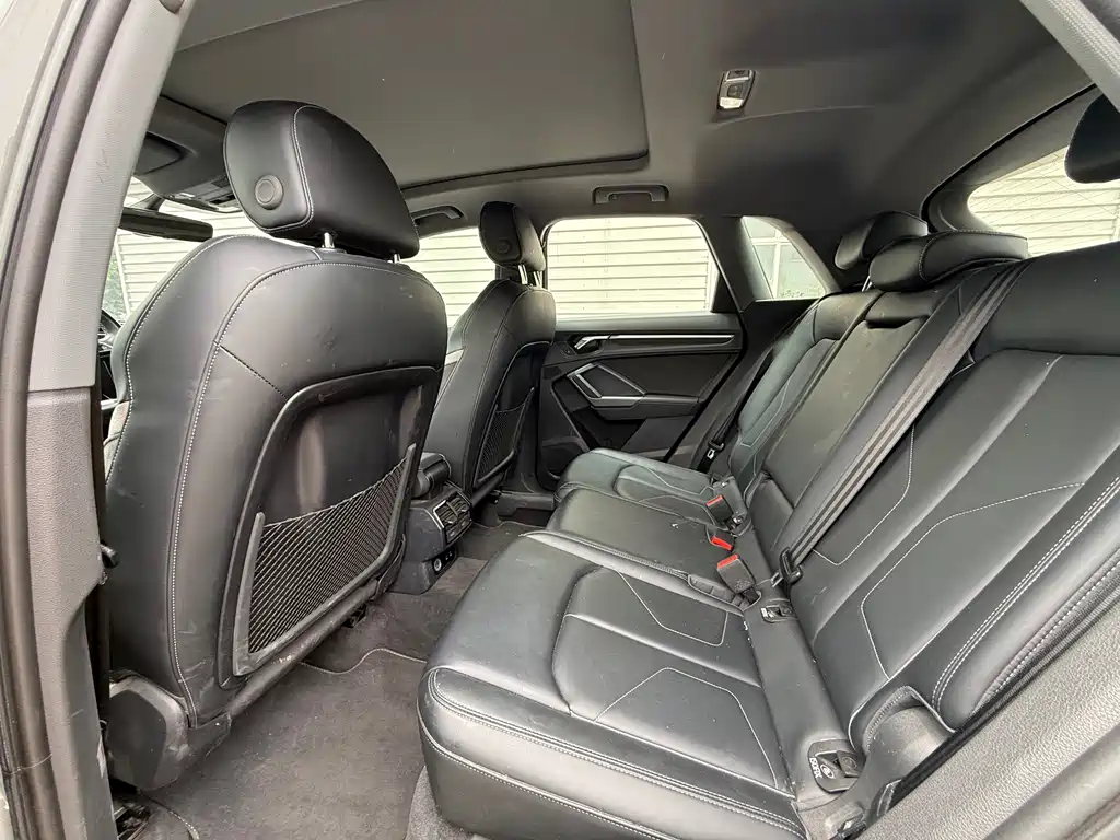 Audi Q3 35 TFSI Fashion Dynamic (1.5 T)