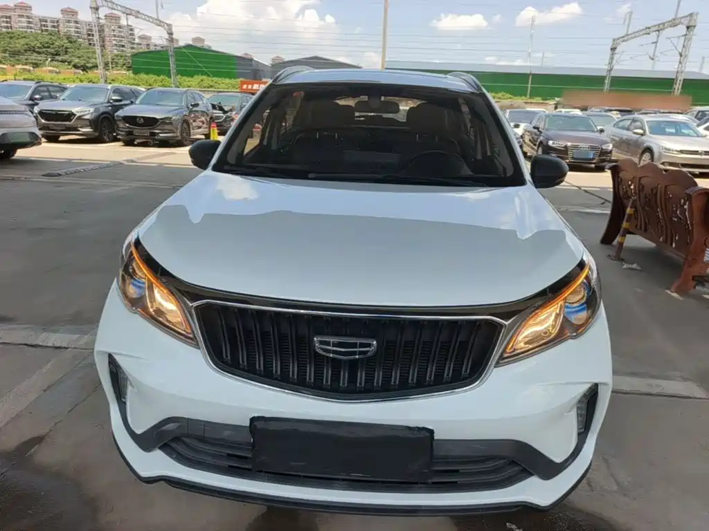 Vision X3 PRO 1.5 L CVT Distinguished