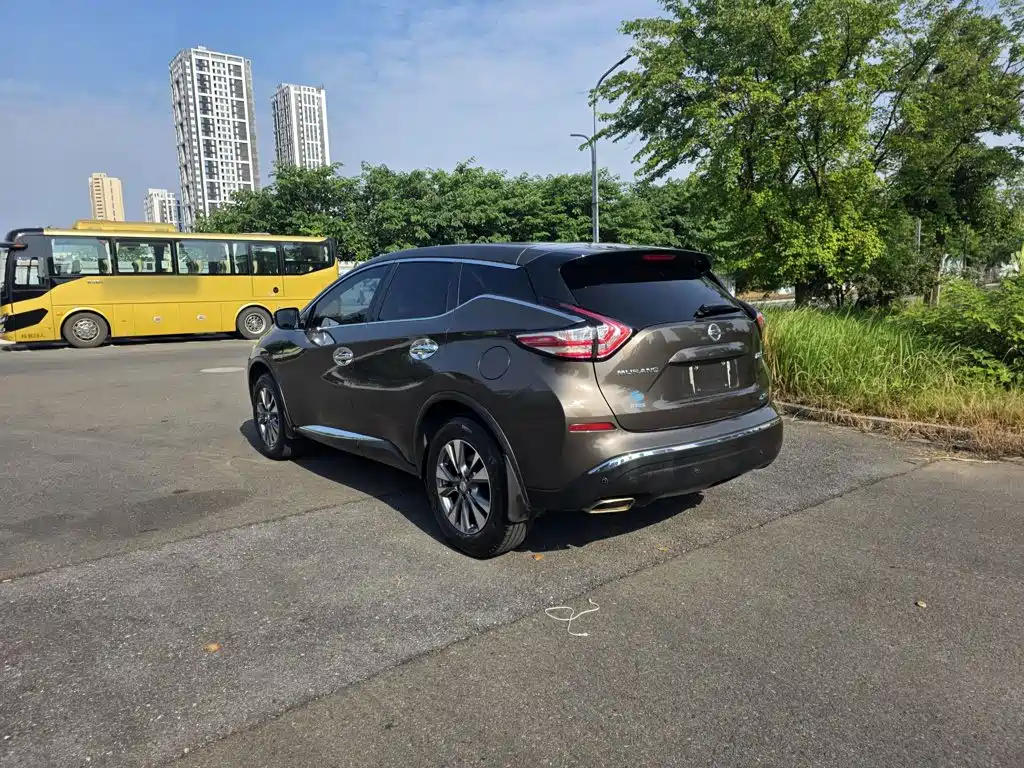 Murano 2.5 L XE 2 WD Elite